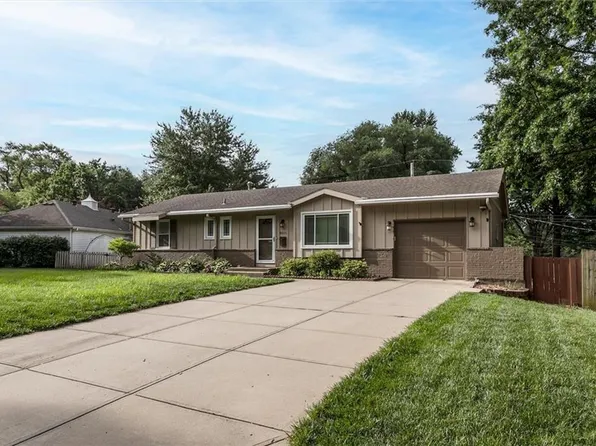 8511 W 92nd Ter, Overland Park, KS 66212