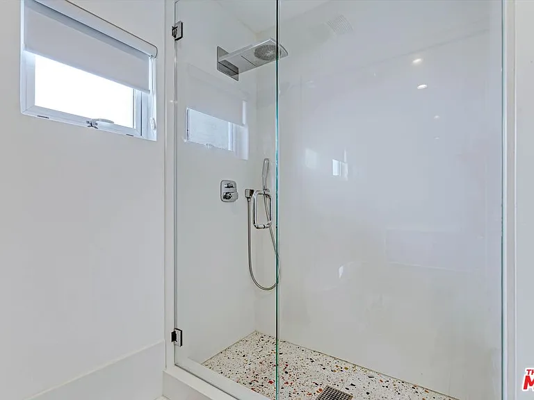 11001 Wrightwood Pl — Photo 8