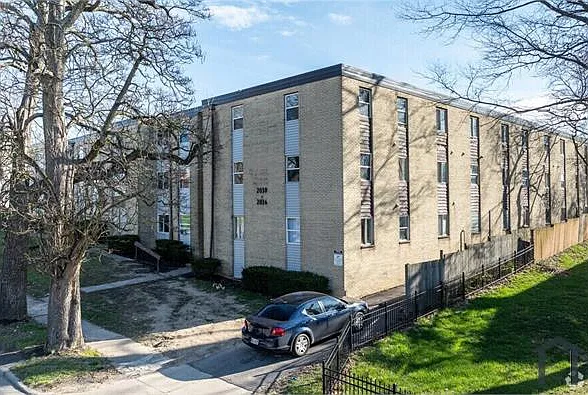 2 bed, 725 sqft, $850 — Photo 2