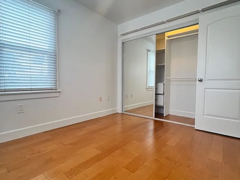 245-249 4th Ave — Photo 13