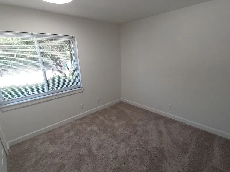 3918 La Mirada Dr N #7 — Photo 18