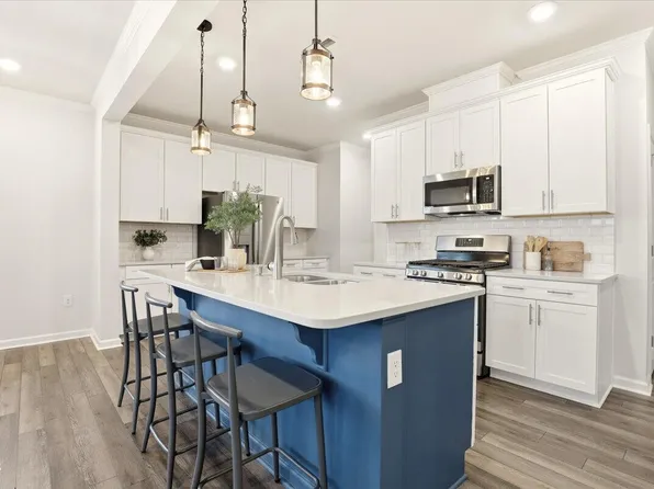 5052 Tura St, Raleigh, NC 27610