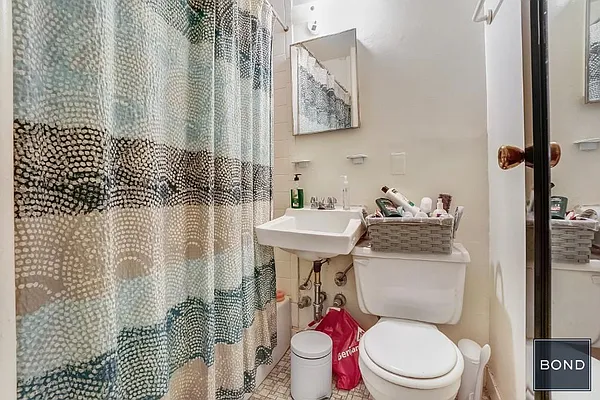 Rented by Bond New York | media 20