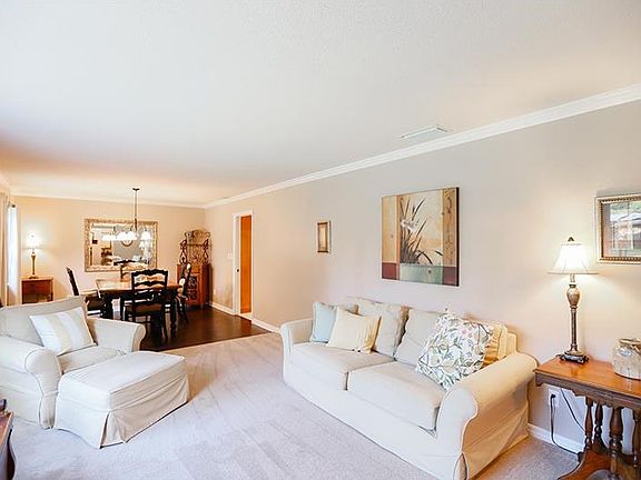 5th image of 601 Valle Vista Dr