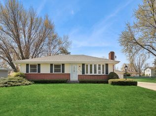 2140 Mapleview Ave E, Maplewood, MN 55109