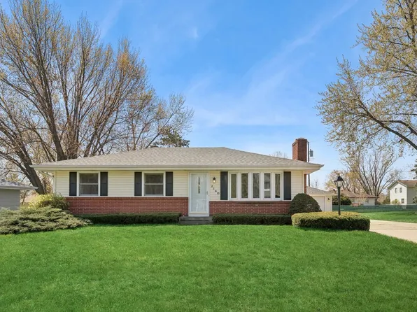 2140 Mapleview Ave E, Maplewood, MN 55109