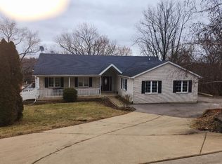 1311 Merrill Ave, Algonquin, IL 60102