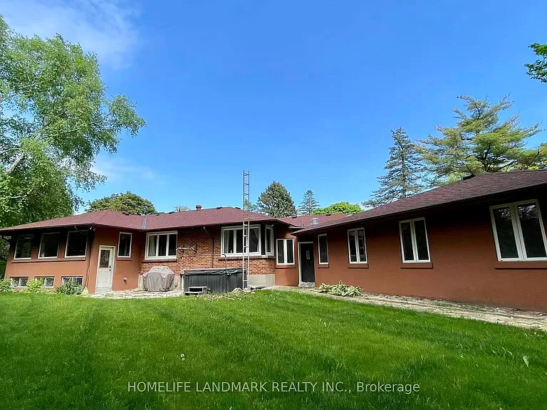 1556 Crestview Ave — Photo 10