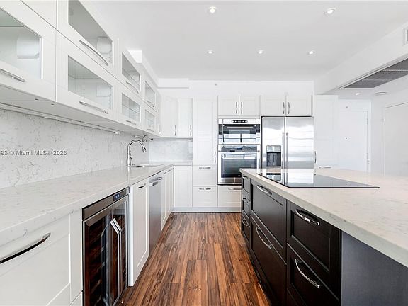 3rd image of 20 Island Ave APT 1403