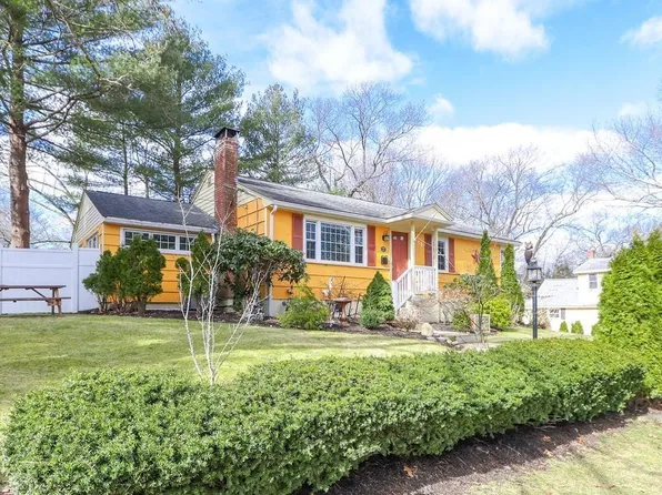 27 Erlandson Rd, Natick, MA 01760