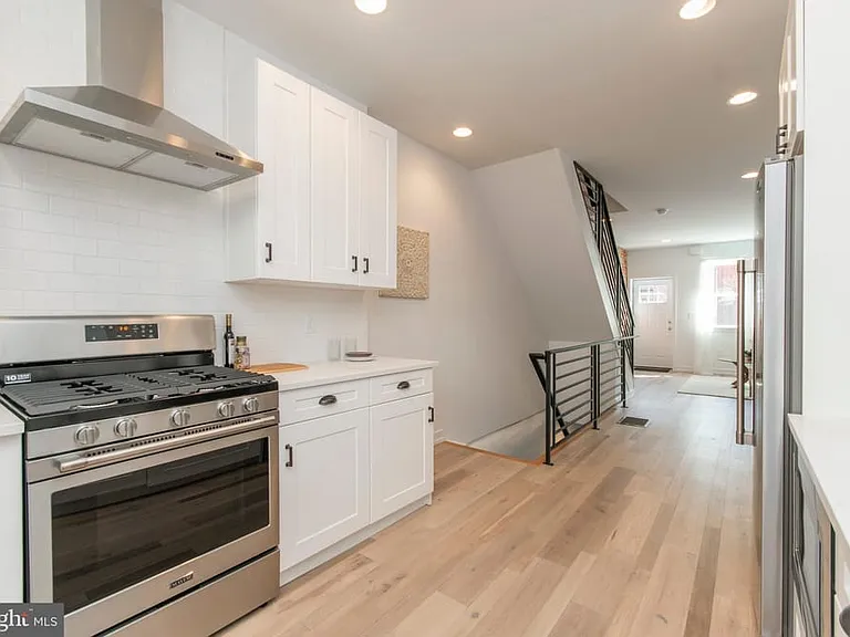1319 McKean St — Photo 26