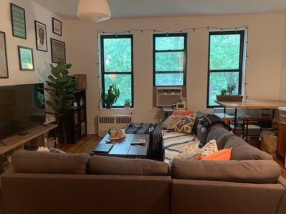 2nd image of 569 7th St APT 4