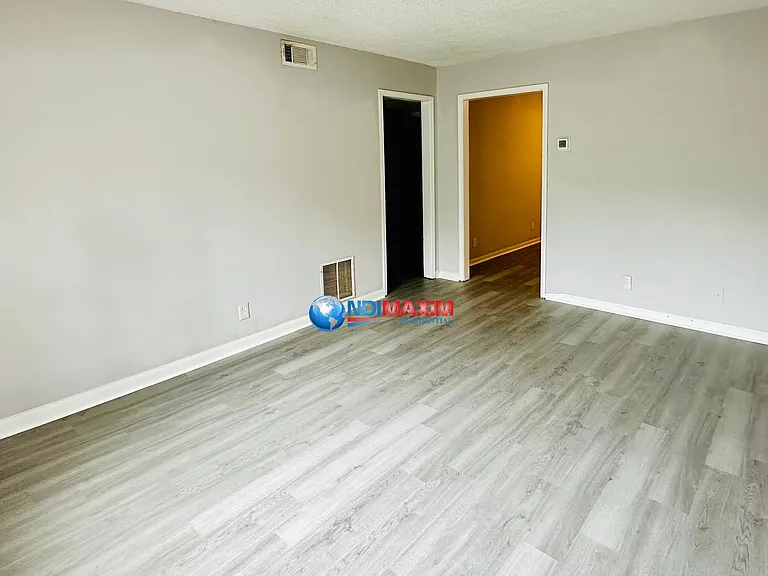493 Stone Mountain St — Photo 4