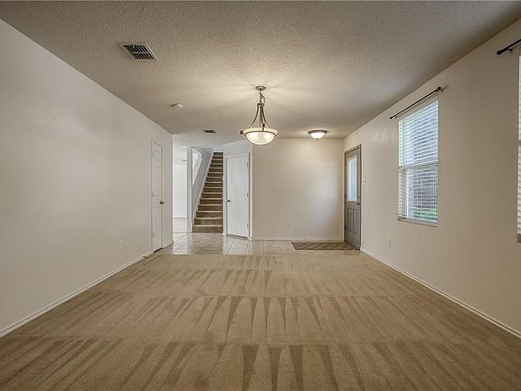 5th image of 724 Hanceville Way