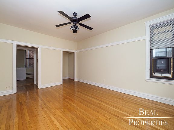 3rd image of 723.5 W Barry Ave #723X-A2