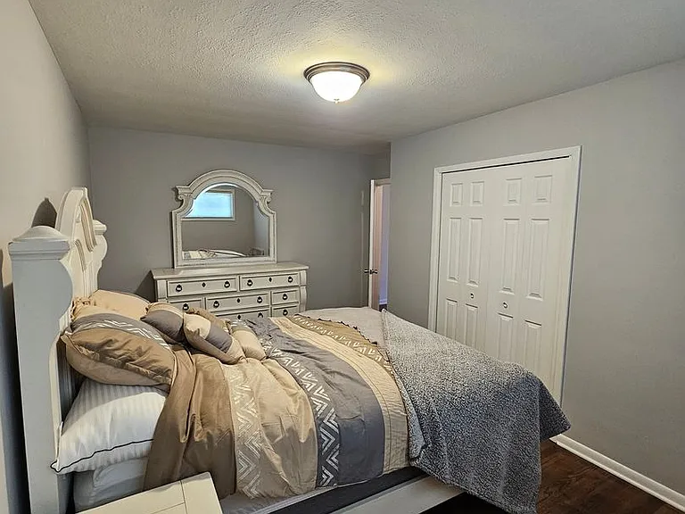 5648 Beacon Hill Dr — Photo 13