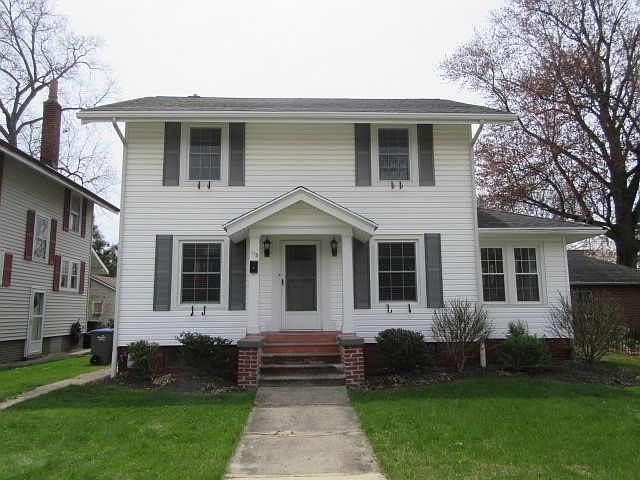 1st image of 115 E Crawford St