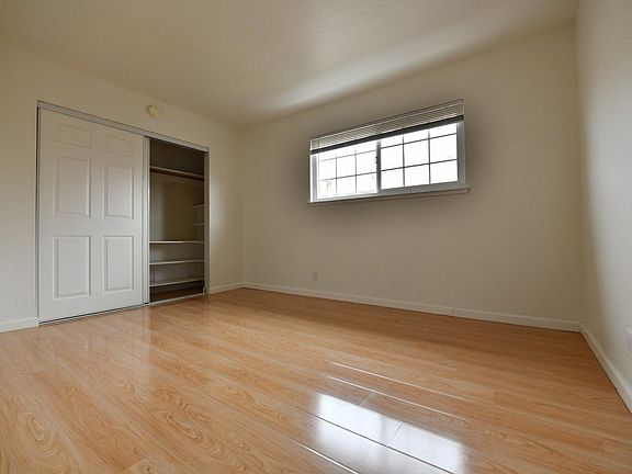 3rd image of 1745 Noranda Dr #3