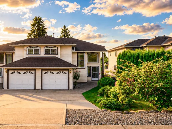 962 Delestre Ave, Coquitlam, BC V3K 2G6