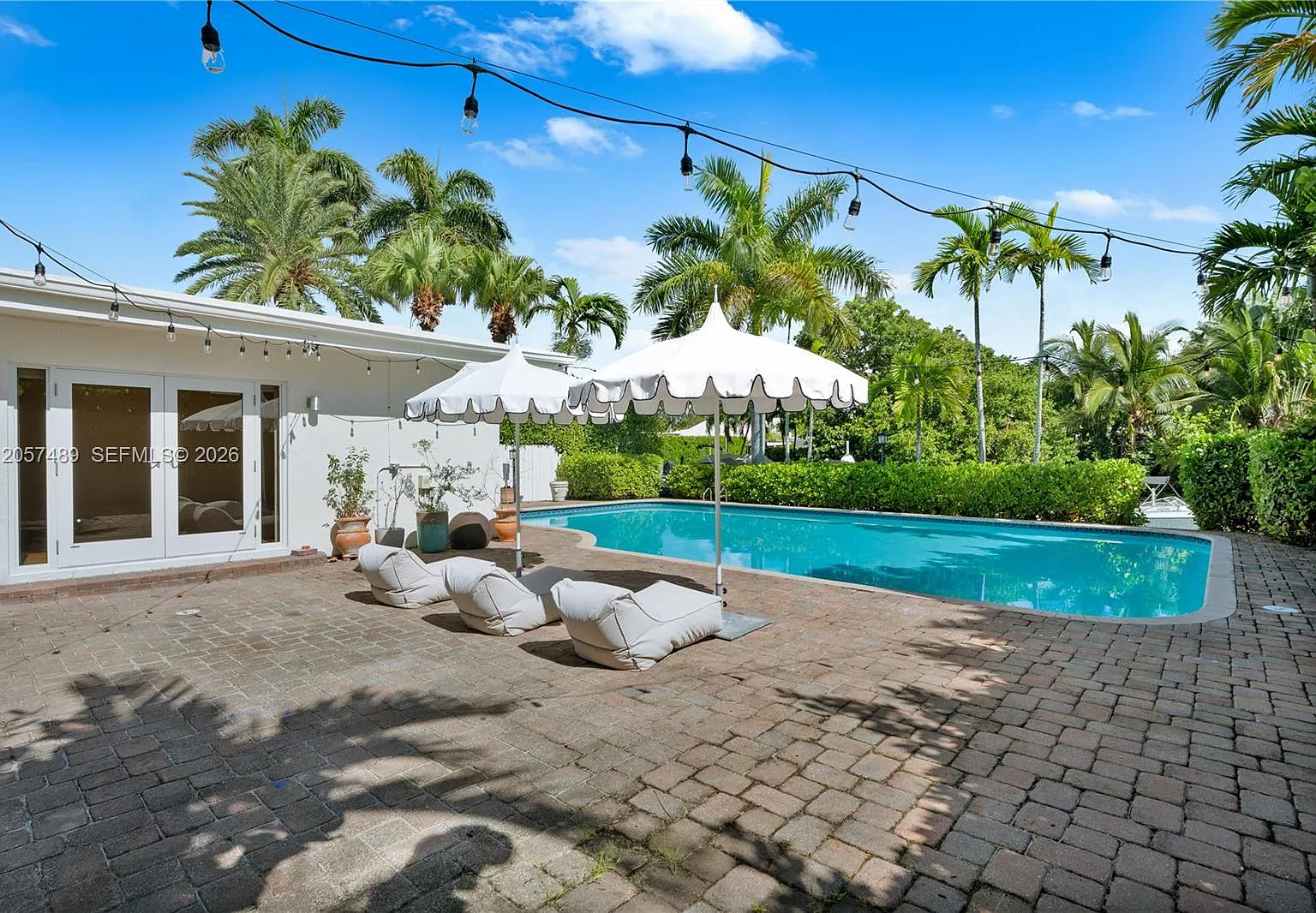 Daytonia Rd, Miami Beach — Photo 1