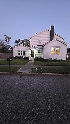 711 Marine St Photo 1