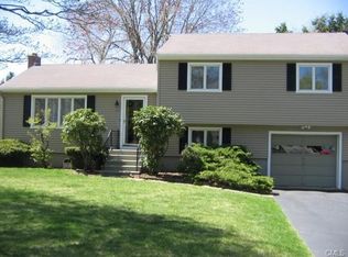 115 Lucille St, Fairfield, CT 06825