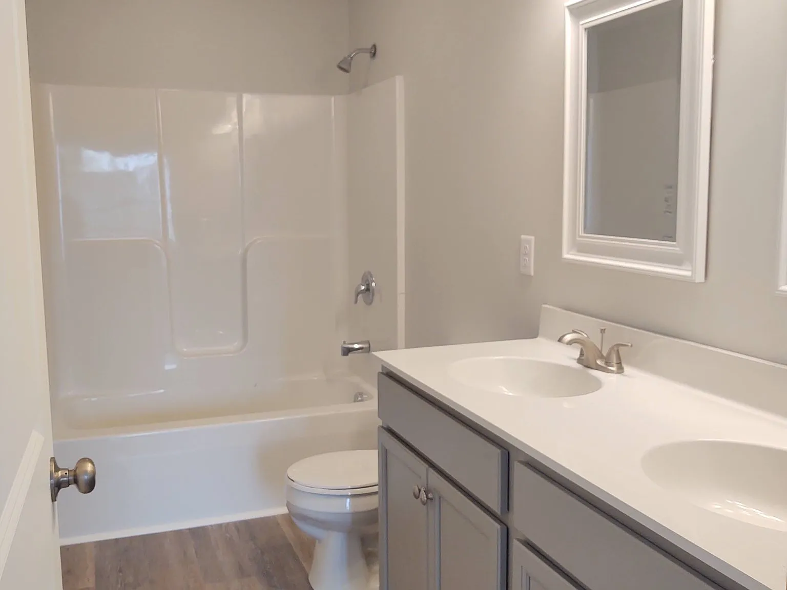 Brand new construction — Photo 4