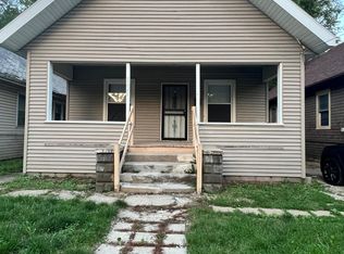 3220 NE Madison Ave, Peoria, IL 61603