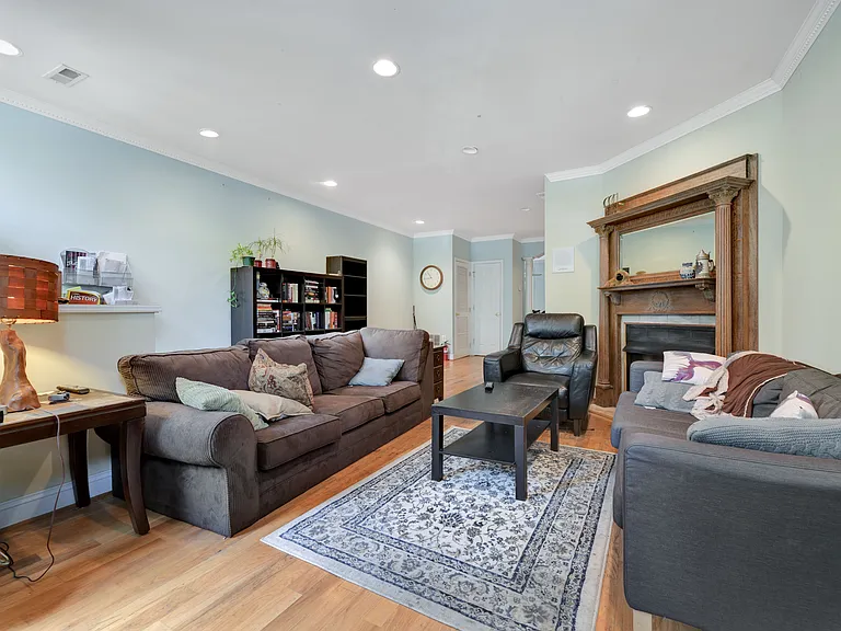 3415 Brown St NW — Photo 7