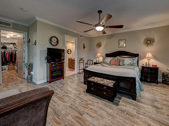 5th image of 110 Club House Dr #1202
