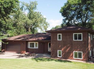 1283 Otter Ridge Rd, White Bear Township, MN 55110