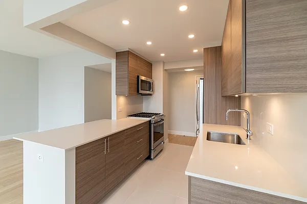 Rented by Stonehenge NYC LLC | media 4