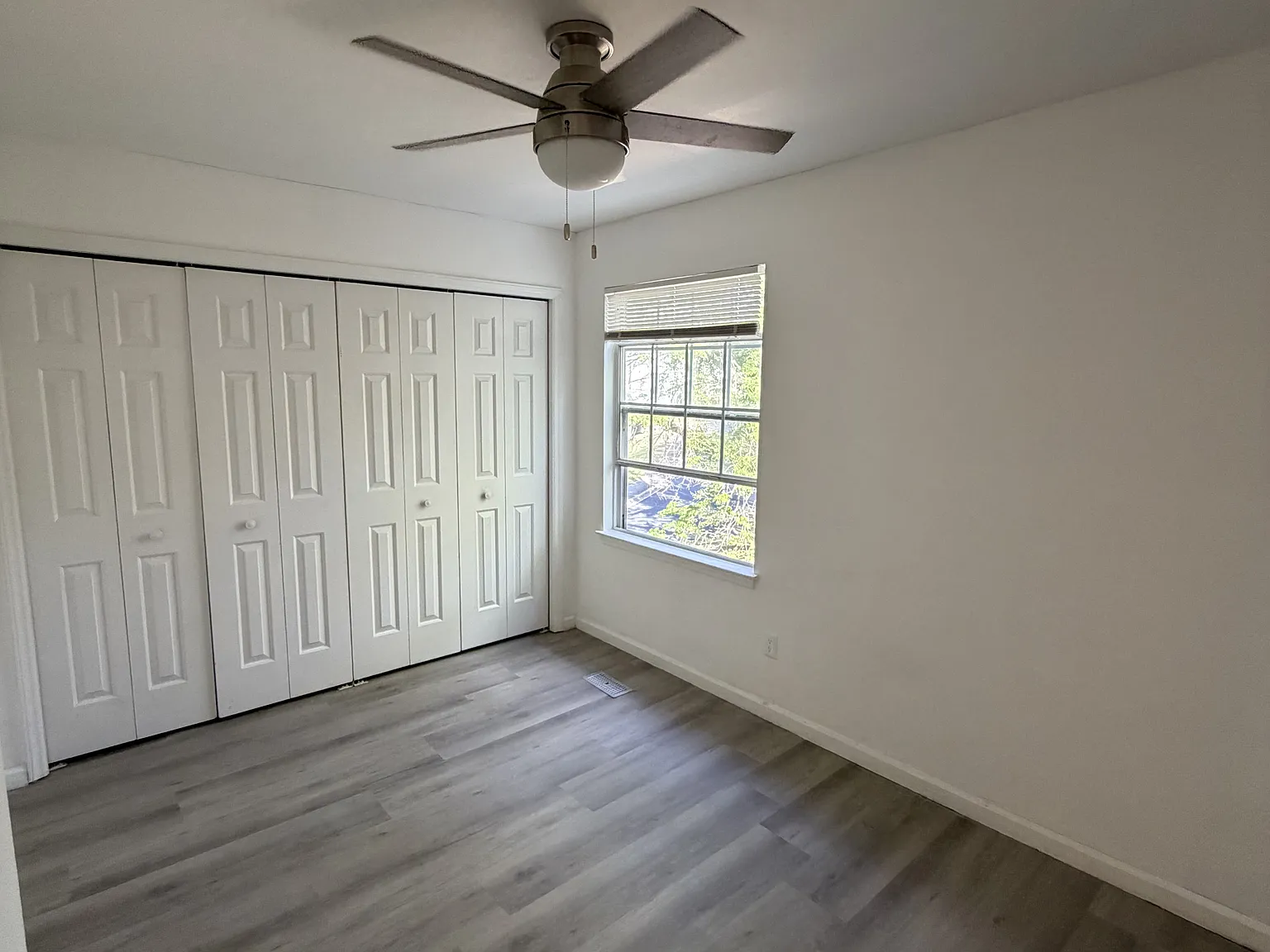 3 bed, 1347 sqft, $1,900 — Photo 4