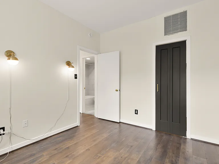 2114 N St NW #15 — Photo 24
