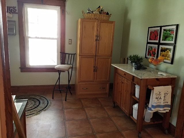 2nd image of 311 E New St