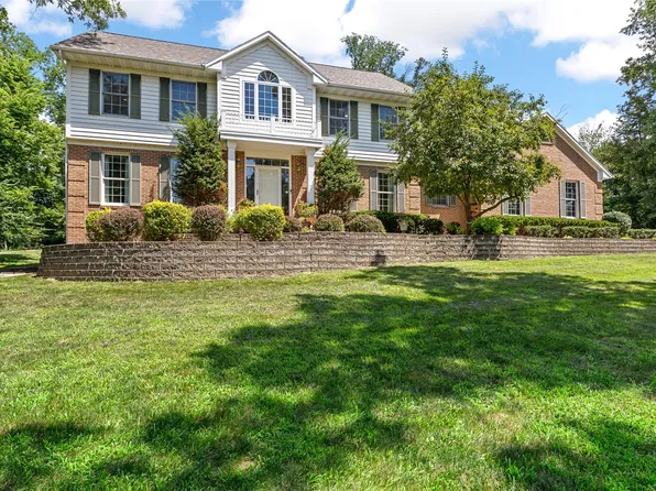 4600 Deer View Rd, Cedar Rapids, IA 52411
