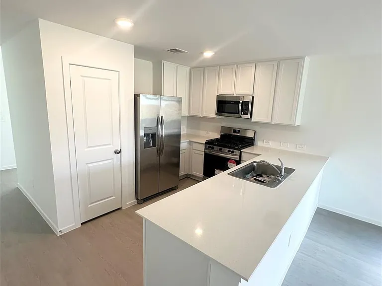 16477 Blossom Grove Dr — Photo 3