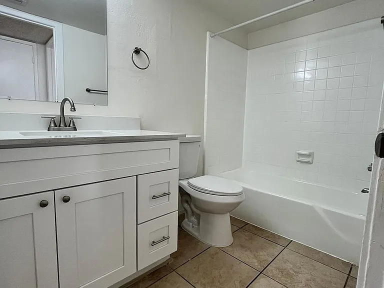 Catalina View Apartments — Photo 56