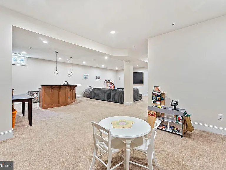 17243 Miss Packard Ct — Photo 33
