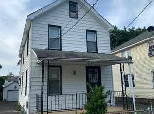 252 W Buck St, Paulsboro, NJ 08066