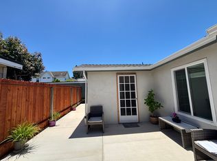 379 Hamilton St Unit B, Costa Mesa, CA 92627