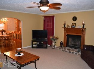 106 Ridgeview Dr, Silver Creek, GA 30173