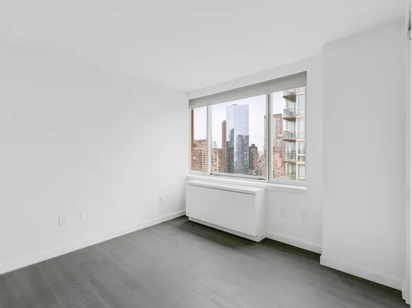 101 West End Avenue 15C image 1 of 25