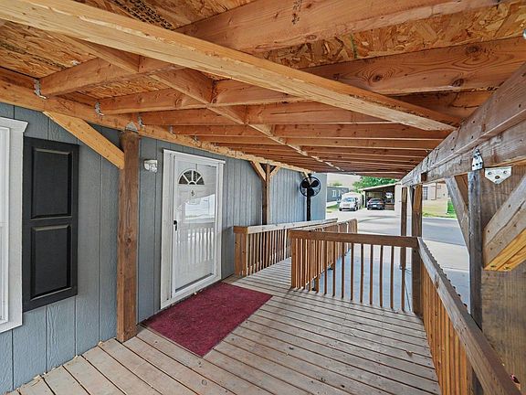 4th image of 1428 Sunset Pl #20