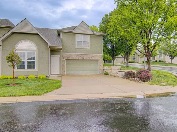 15704 W 61st Ter, Shawnee, KS 66217