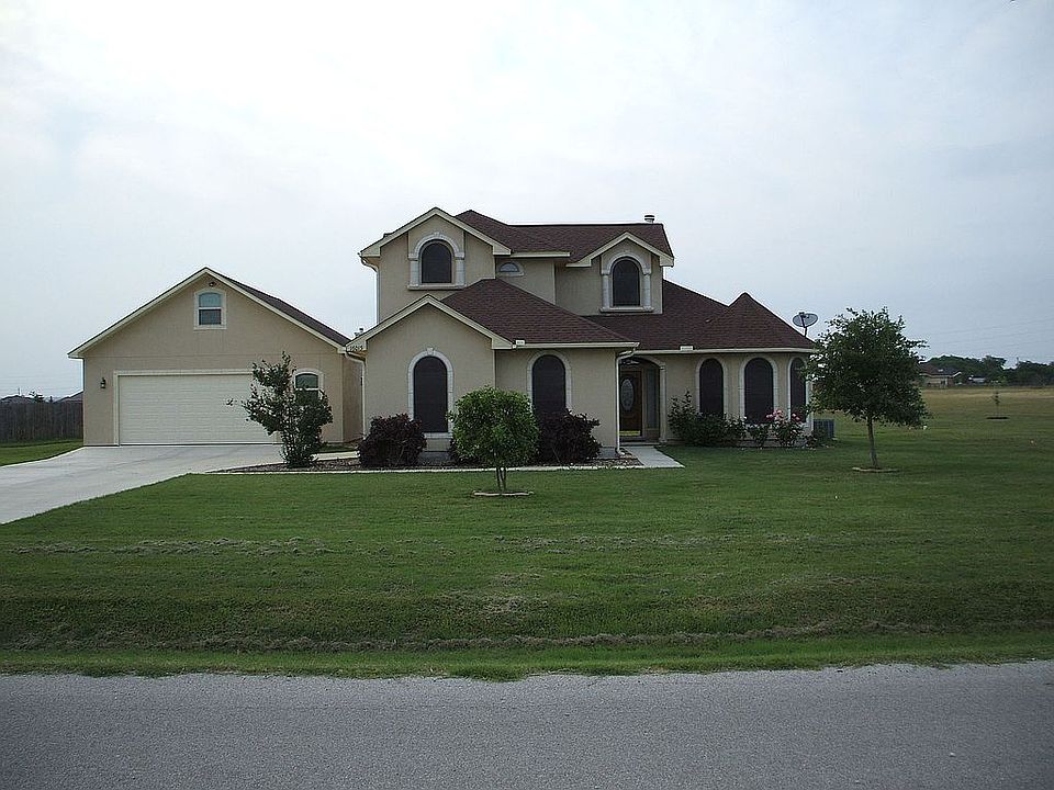 1st image of 16015 Lake Crest Dr
