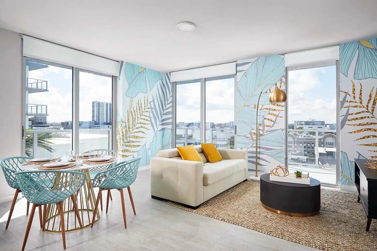 1 bed, 1.0 bath, 807 sqft, $4,302 — Photo 1