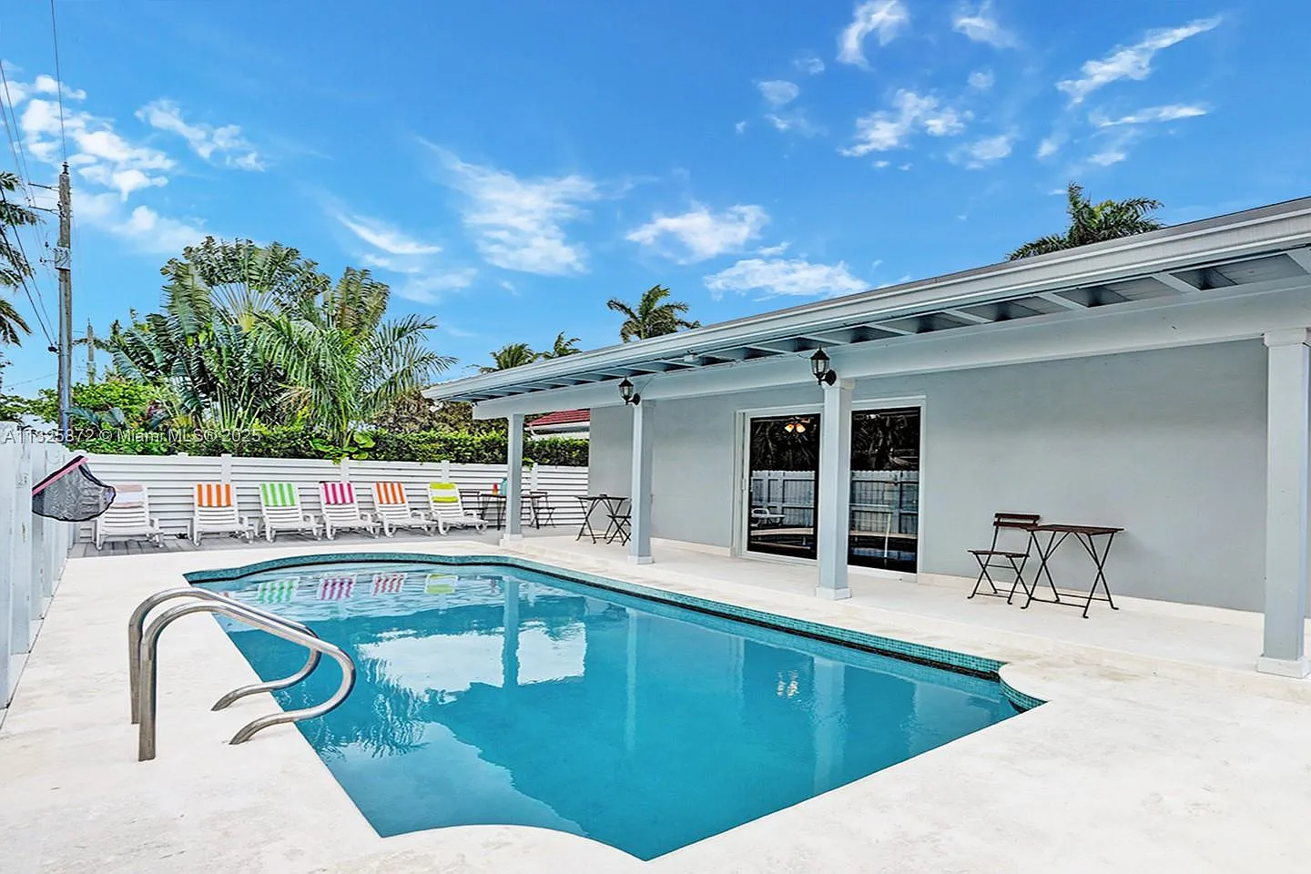 Hollywood Lakes Section — Photo 1