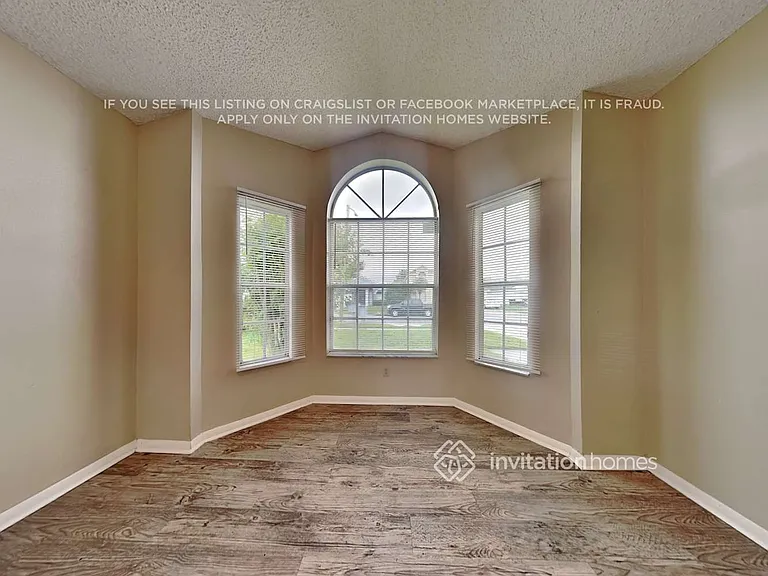 2033 Crosshair Cir — Photo 12