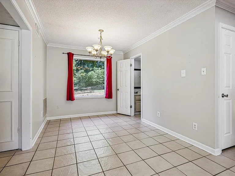 1532 Christine Cv — Photo 8